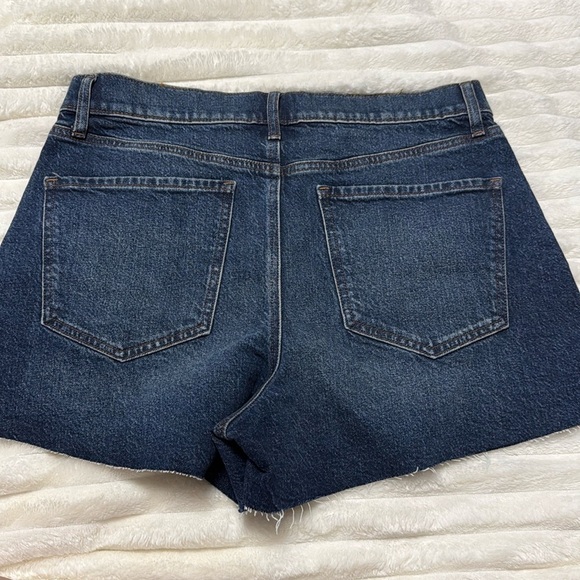 Express High Rise Mom Short - Picture 6 of 6